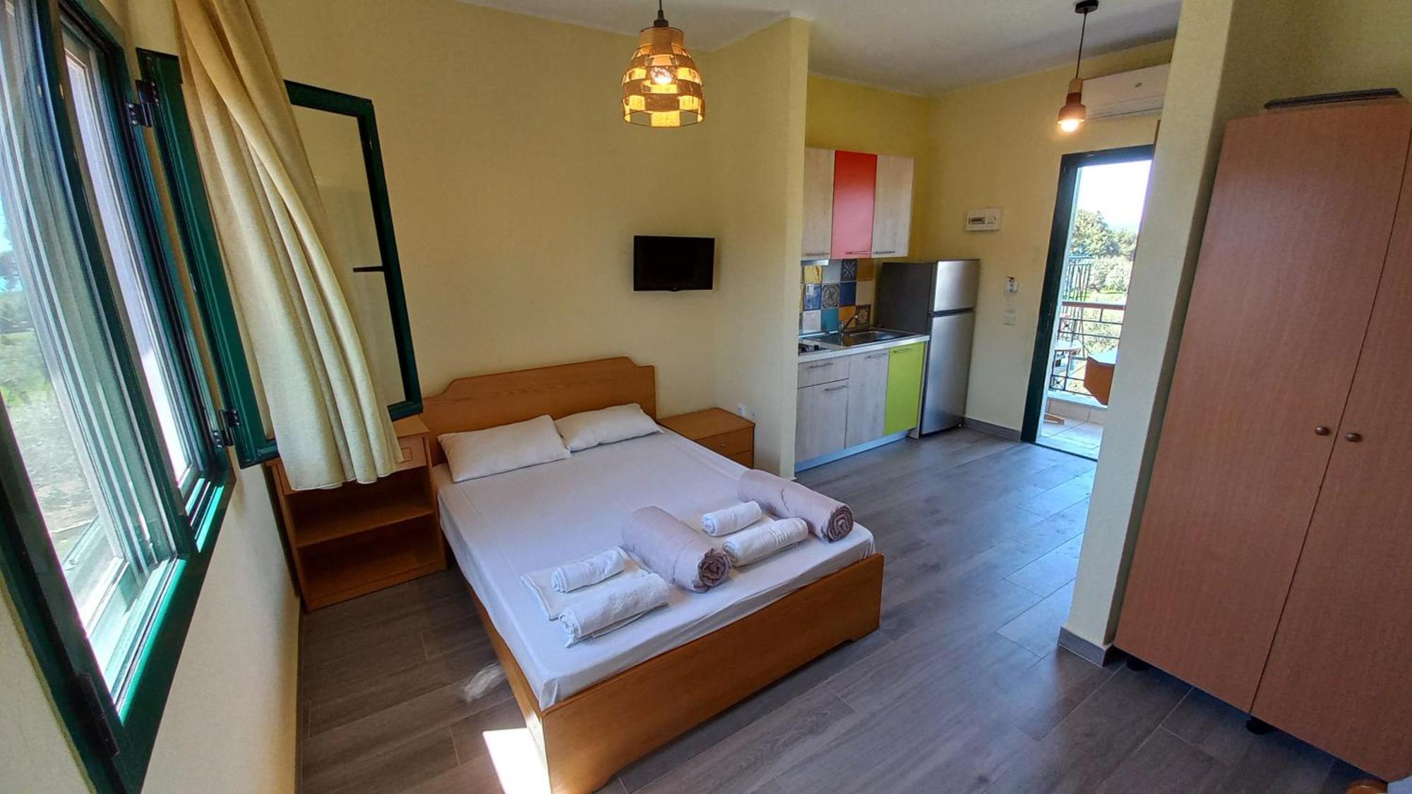 Sapfo Beach Studios Nikiti  Exterior foto
